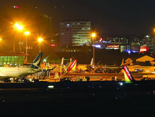 Hàng không bố trí bay đêm để đáp ứng nhu cầu đi lại của hành khách dịp nghỉ lễ 30/4-1/5