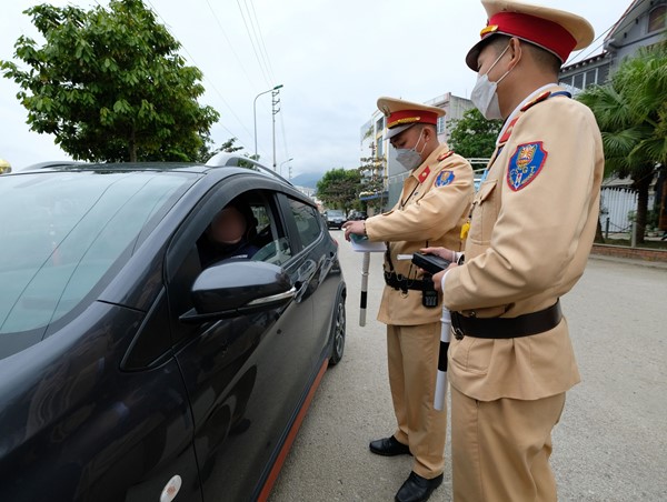 Xử phạt người đàn ông nước ngoài 46 triệu đồng vì vi phạm nồng độ cồn