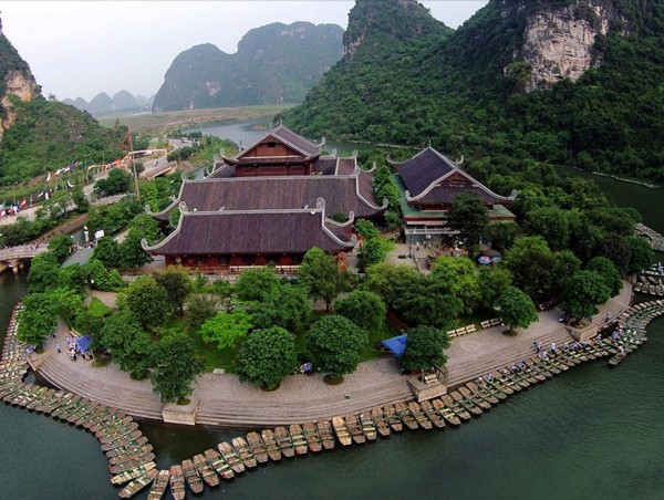 Triển lãm ảnh "Di sản văn hóa, du lịch các vùng Kinh đô Việt Nam"