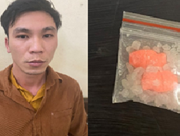 Gặp công an trên phố Phan Đình Phùng, nam thanh niên tự giao nộp "kẹo, ke"