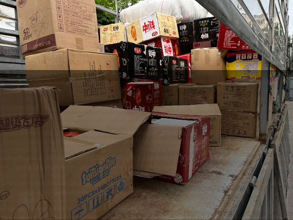 CSGT tuần tra, phát hiện xe ô tô chở hàng hóa không có nguồn gốc xuất xứ