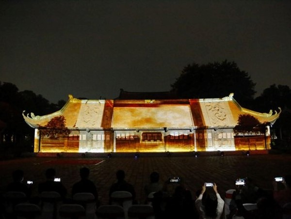 Ứng dụng công nghệ của công nghiệp 4.0 để phát triển du lịch thông minh