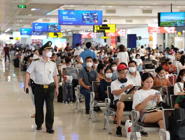 Áp dụng biện pháp kiểm soát an ninh hàng không tăng cường cấp độ 1 dịp nghỉ lễ