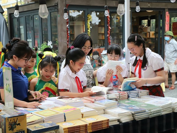 Phố Sách Hà Nội - điểm đến văn hoá đọc hấp dẫn của Thủ đô