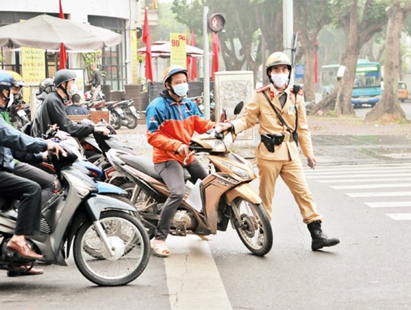 Hà Nội: Xử lý 534 trường hợp vi phạm Luật Giao thông đường bộ trong ngày 23/4