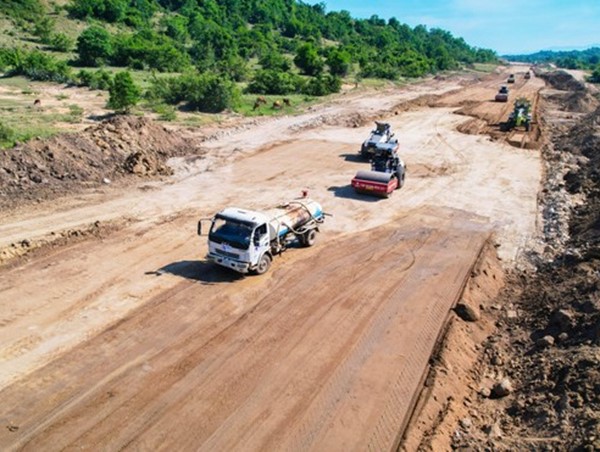 Thí điểm thưởng hợp đồng gói thầu xây lắp dự án giao thông