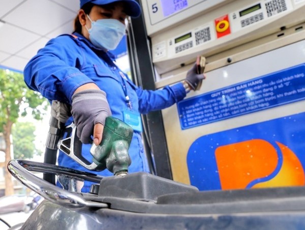 Giá xăng dầu giảm mạnh từ 15h chiều nay (4/5)