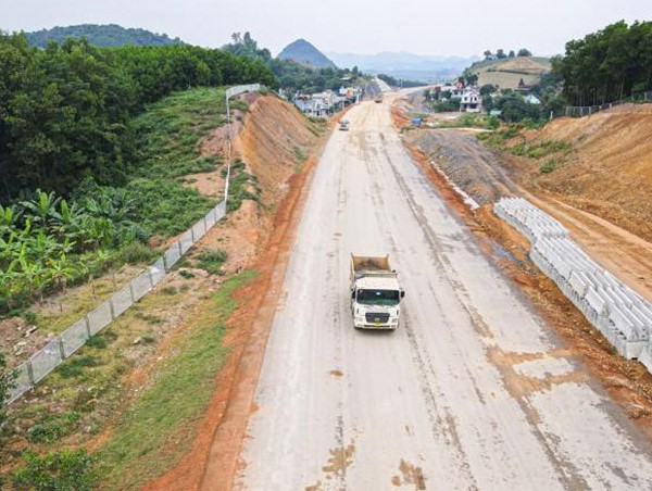 Bộ GTVT thành lập tổ công tác nghiên cứu cát biển làm vật liệu xây dựng cho hạ tầng giao thông