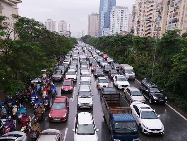 Ùn tắc giao thông dịp lễ, Tết: Cần nhóm giải pháp tình thế