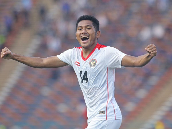 Xác định đội bóng đá nam đầu tiên vào bán kết SEA Games 32