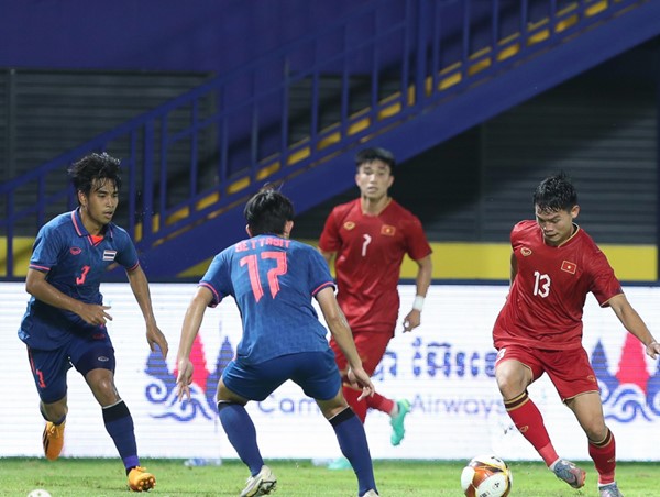 Chia điểm với Thái Lan, U22 Việt Nam gặp U22 Indonesia tại bán kết