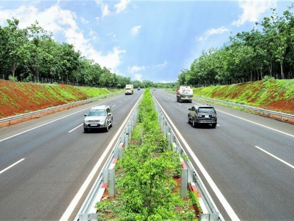 Đề xuất đầu tư nâng cấp, mở rộng tuyến đường Hồ Chí Minh kết nối hai tuyến cao tốc 
