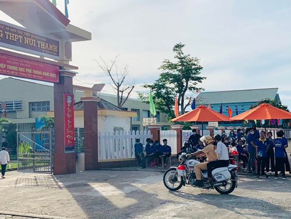 Không để thí sinh phải bỏ thi vì khó khăn về kinh tế, điều kiện đi lại