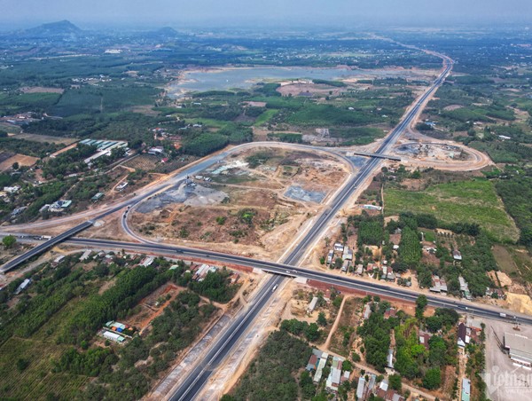 Đồng Nai thu hồi một số khu đất dọc 9 tuyến đường giao thông để đấu giá đầu tư hạ tầng