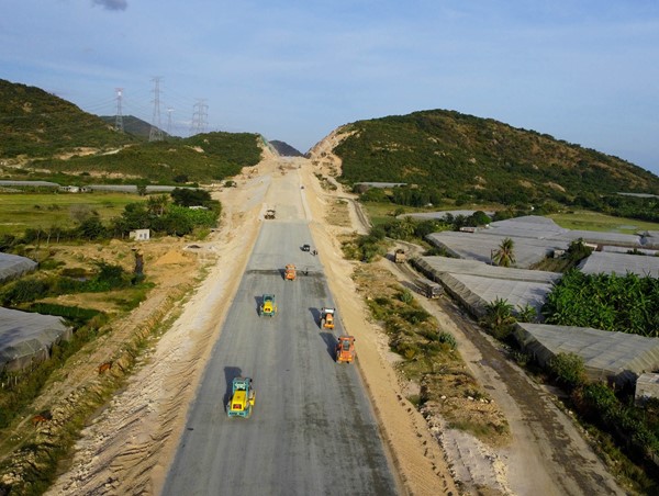 Xử lý nghiêm các hành vi chuyển nhượng thầu, bán thầu trái quy định pháp luật