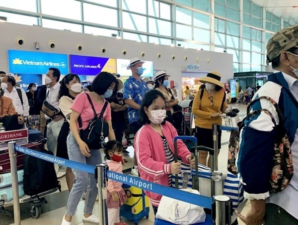 Phối hợp thực hiện quy định về đảm bảo an ninh trật tự cửa khẩu đường hàng không