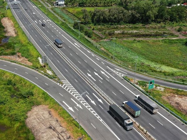 Kiến nghị xây dựng đường gom cao tốc Mỹ Thuận - Cần Thơ