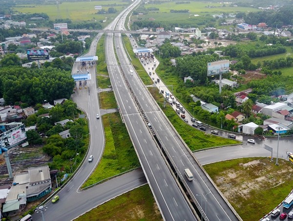 Phương án thực hiện dự án đường cao tốc Thành phố Hồ Chí Minh - Chơn Thành