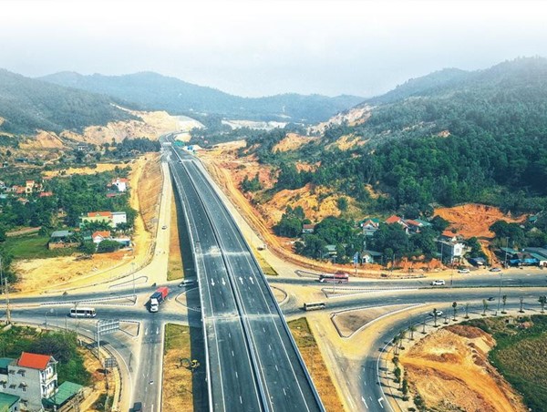 Quảng Ninh đầu tư hạ tầng giao thông kết nối với các tỉnh Lạng Sơn, Bắc Giang và Hải Dương