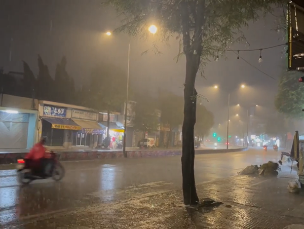 Thời tiết ngày 15/7: Áp thấp nhiệt đới khả năng mạnh lên thành bão