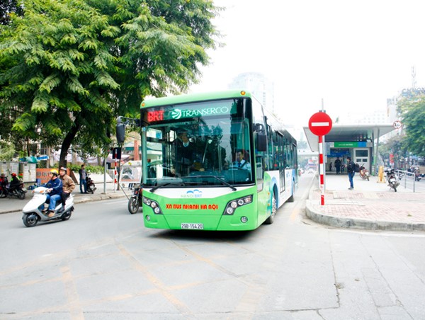 Muốn giảm phương tiện cá nhân: Phải ưu tiên phát triển vận tải công cộng