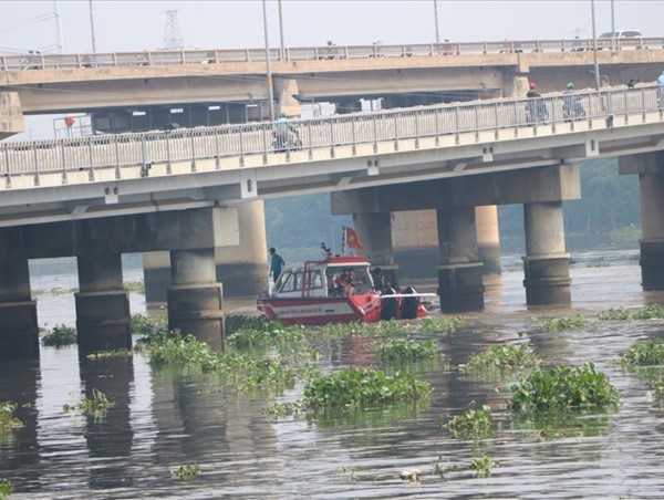 TP Hồ Chí Minh: Khẩn trương nâng tĩnh không cầu Bình Phước 1 và Bình Triệu 1