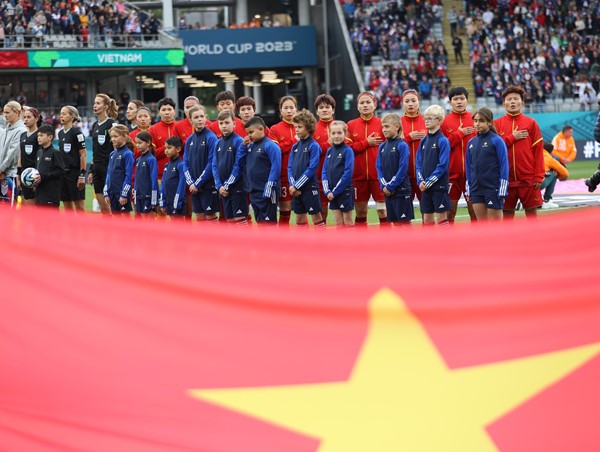 HLV Mai Đức Chung tự hào về nỗ lực của ĐT nữ Việt Nam