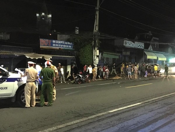 Tai nạn giao thông mới nhất hôm nay (24/7/2023): Xe máy đấu đầu ô tô khách, 2 anh em ruột tử vong