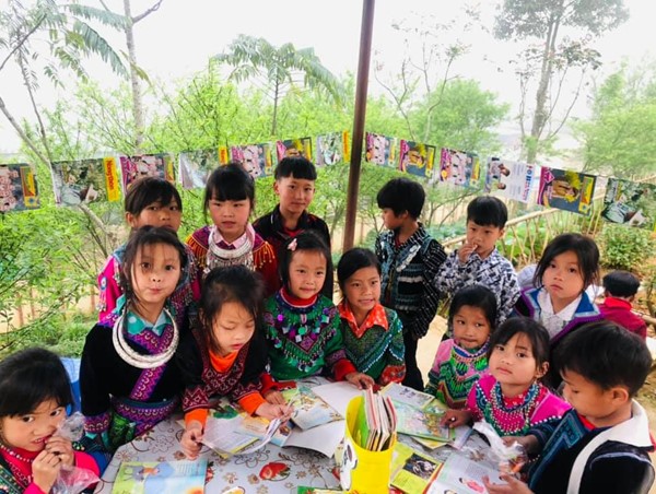 Hỗ trợ xây dựng tủ sách cộng đồng cho 120 xã vùng đồng bào dân tộc thiểu số và miền núi