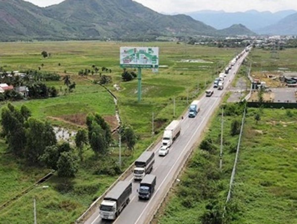Bộ GTVT nói gì về việc nghiên cứu, mở đường tránh Quốc lộ 1A?
