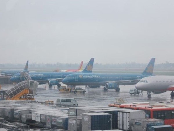 Hạn chế tình trạng tàu bay chờ tại khu vực sân bay khi có thời tiết bất lợi