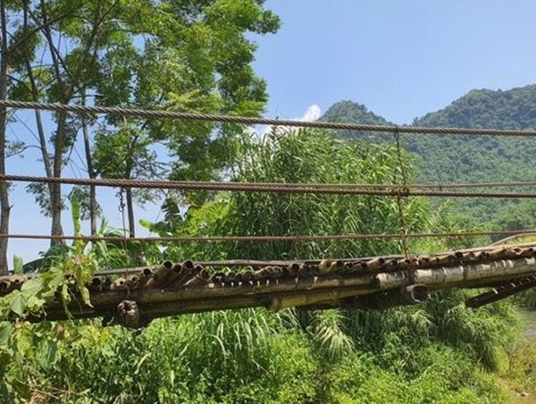 Bộ GTVT phản hồi kiến nghị làm cầu treo ở huyện Mường Lát