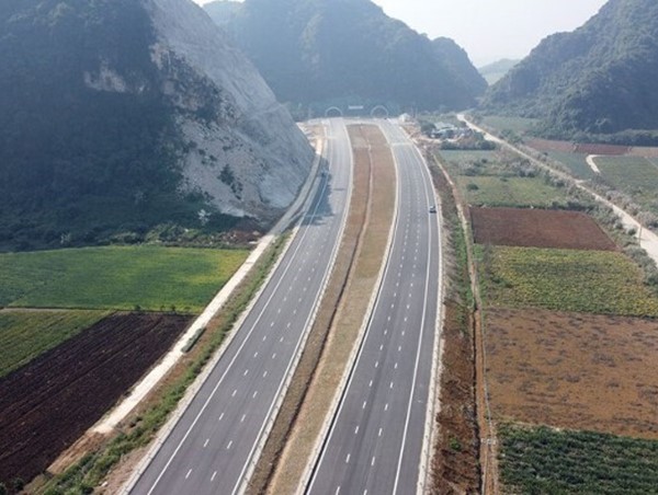 Điều chỉnh thời gian hoàn thành dự án cao tốc Mai Sơn - Quốc lộ 45 