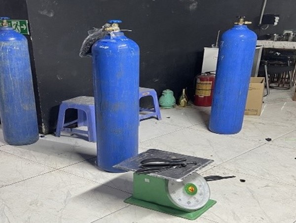 Liên tiếp phát hiện “bóng cười” tại các quán bar trong khu phố cổ