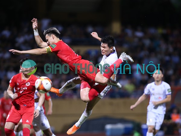 CAHN đòi lại ngôi đầu bảng của Hà Nội FC