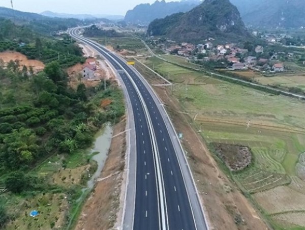 Sớm huy động các nguồn vốn để đầu tư 2 tuyến Quốc lộ tại Cao Bằng
