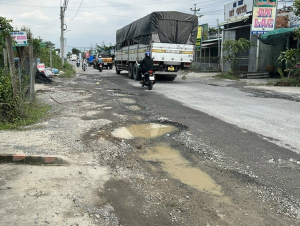 Bộ GTVT trả lời kiến nghị nâng cấp, sửa chữa QL54 đoạn đi qua tỉnh Vĩnh Long