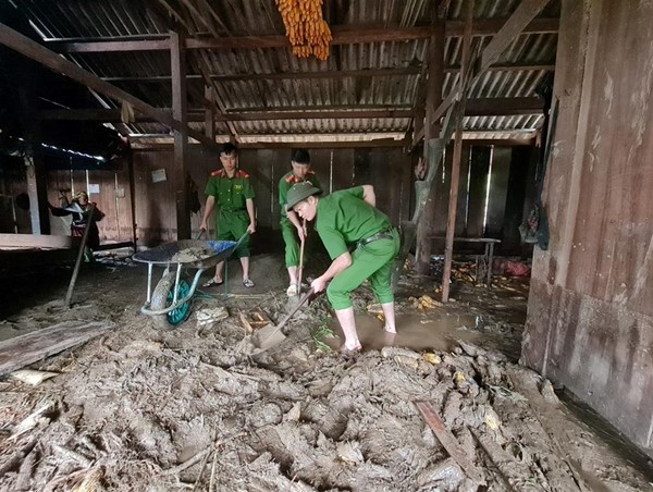 Tăng cường cảnh báo các hiện tượng mưa lớn, lũ quét, sạt lở đất... trong những ngày tới