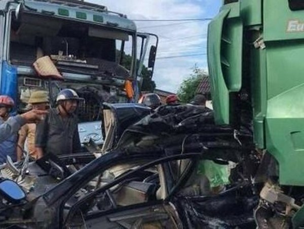 Tai nạn giao thông mới nhất hôm nay (12/8/2023): Tai nạn liên hoàn ở Gia Lai, nhiều người thương vong