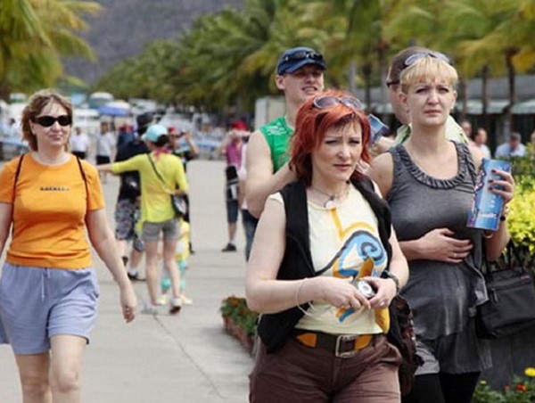 Nâng thời hạn tạm trú lên 45 ngày đối với công dân 13 nước