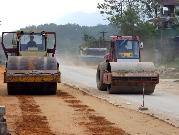 Đẩy nhanh tiến độ thi công dự án cải tạo nâng cấp QL8A qua Hà Tĩnh