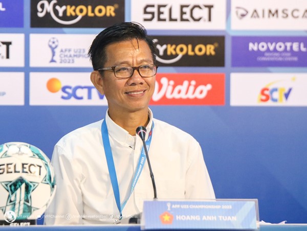 HLV Hoàng Anh Tuấn hài lòng về các học trò sau chiến thắng 4-1 trước U23 Malaysia