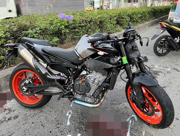 Tai nạn giao thông mới nhất hôm nay (25/8/2023): Nam thanh niên đi xe mô tô phân khối lớn tử vong sau va chạm giao thông