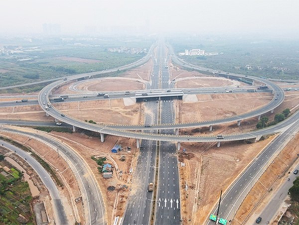 Thủ tướng chỉ đạo rà soát việc kết nối với các tuyến đường bộ cao tốc, phát huy tối đa hiệu quả đầu tư