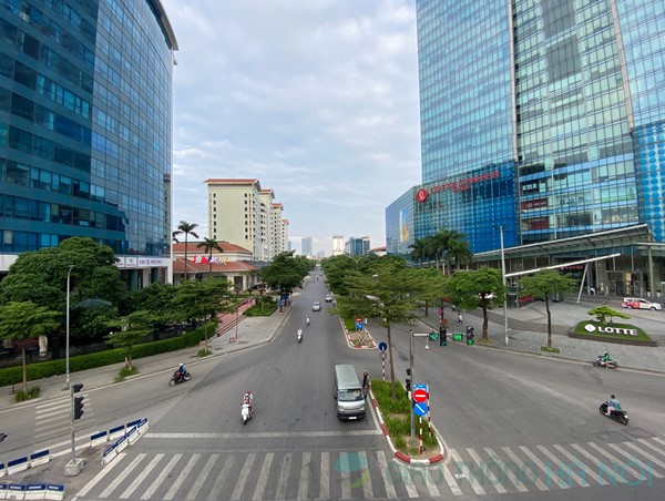 Đường phố Hà Nội vắng vẻ trong ngày Quốc khánh 2/9