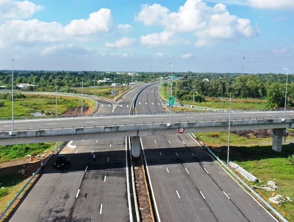 Bộ GTVT trả lời kiến nghị liên quan dự án cao tốc Mỹ Thuận - Cần Thơ