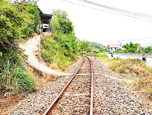 Bộ GTVT phản hồi kiến nghị di dời tuyến đường dây thông tin, tín hiệu đường sắt không sử dụng nhiều năm