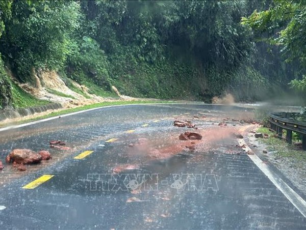 Chủ động ứng phó với mưa lớn, nguy cơ ngập lụt, lũ quét, sạt lở đất