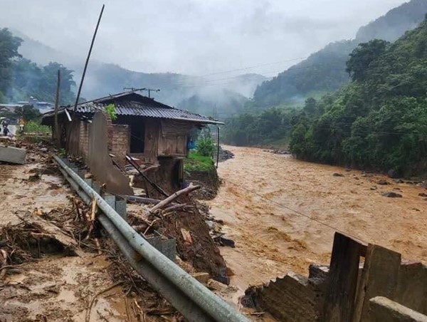 Tập trung khắc phục hậu quả lũ quét tại Lào Cai và ứng phó mưa lũ ở miền núi, trung du Bắc Bộ