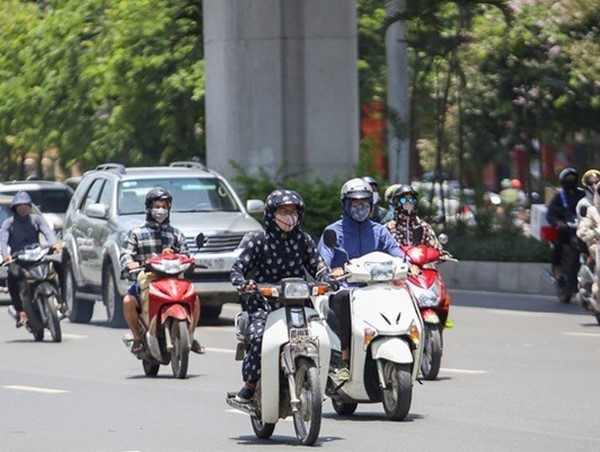 Thời tiết ngày 22/9: Bắc Bộ nắng nóng, Nam Bộ mưa rào chiều tối